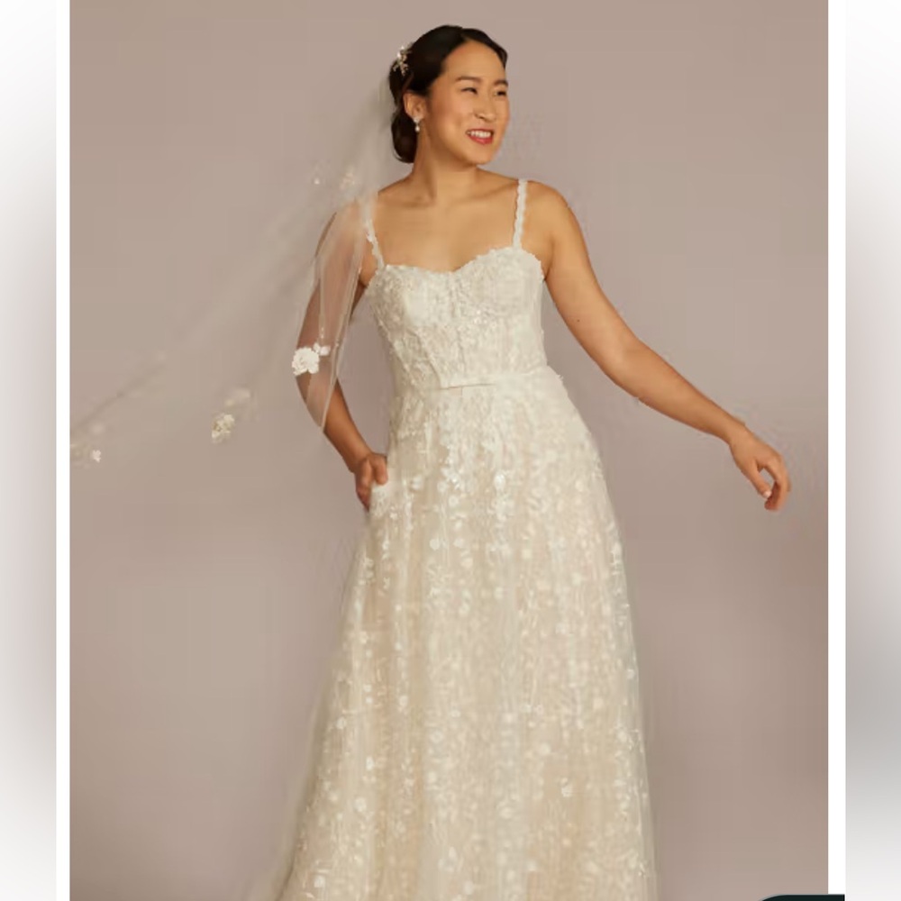 Melissa Sweet embroidered a-line wedding dress - size 8
